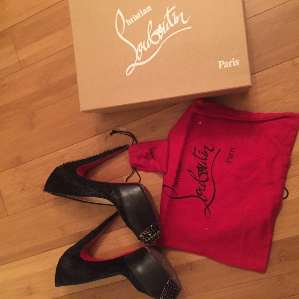 Christian Louboutin heels size 38.5 Authentic